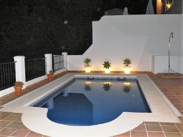 Smuk lejlighed med privat pool