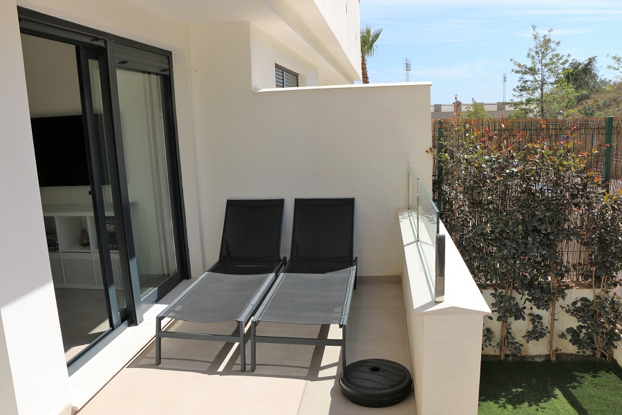 Nieuw luxe afgewerkt appartement in kleinschalig complex voor een heerlijke strand vakantie in Nerja, Zuid Spanje.