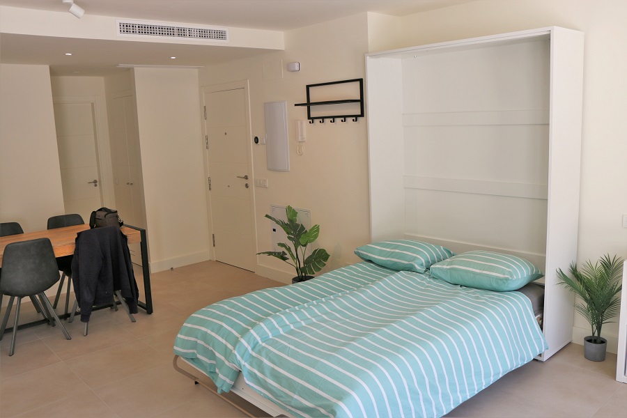 Nieuw luxe afgewerkt appartement in kleinschalig complex voor een heerlijke strand vakantie in Nerja, Zuid Spanje.