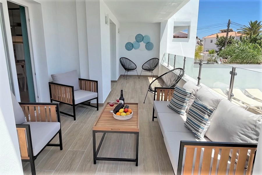 Newly built villa, perfectly located just 8 minutes walk from Burriana beach and the centre of Nerja