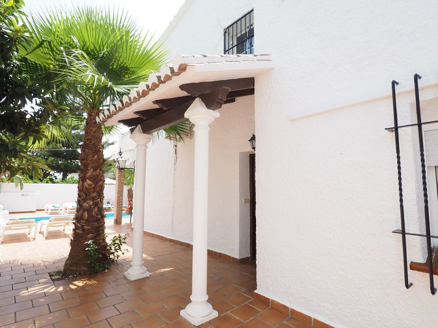 4-slaapkamer villa met zwembad in het Parador gebied in Nerja, Zuid Spanje