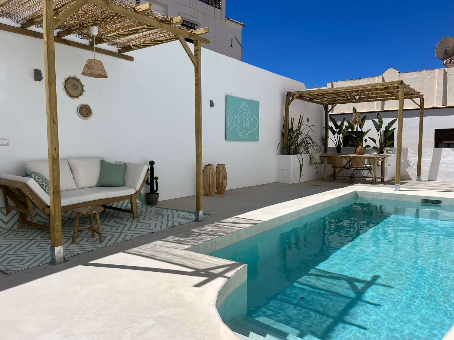 Fully renovated apartment with private pool in Frigiliana.