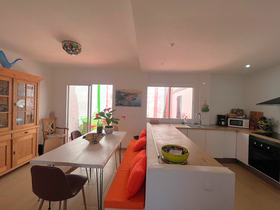 Spacious South Facing Property with Communal Pool in Almijara II Sur