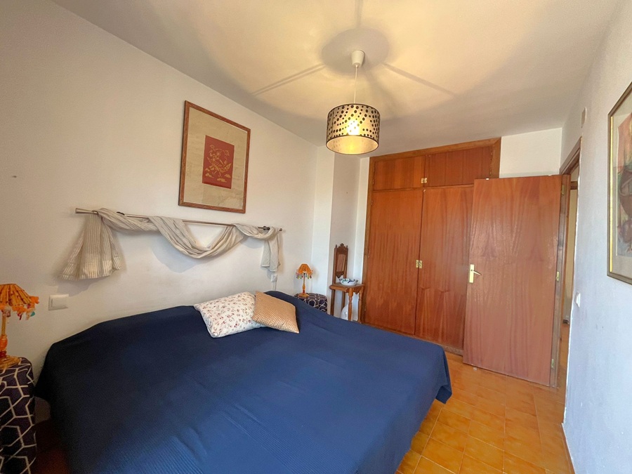 Spacious South Facing Property with Communal Pool in Almijara II Sur