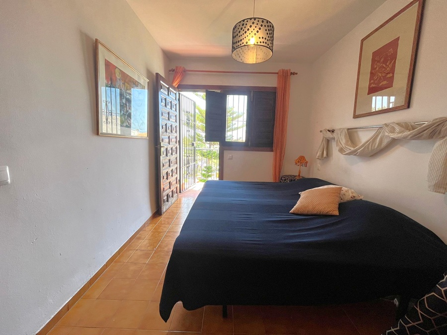 Spacious South Facing Property with Communal Pool in Almijara II Sur