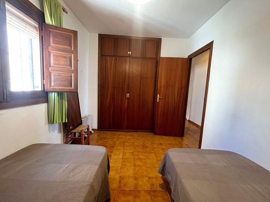 Spacious South Facing Property with Communal Pool in Almijara II Sur