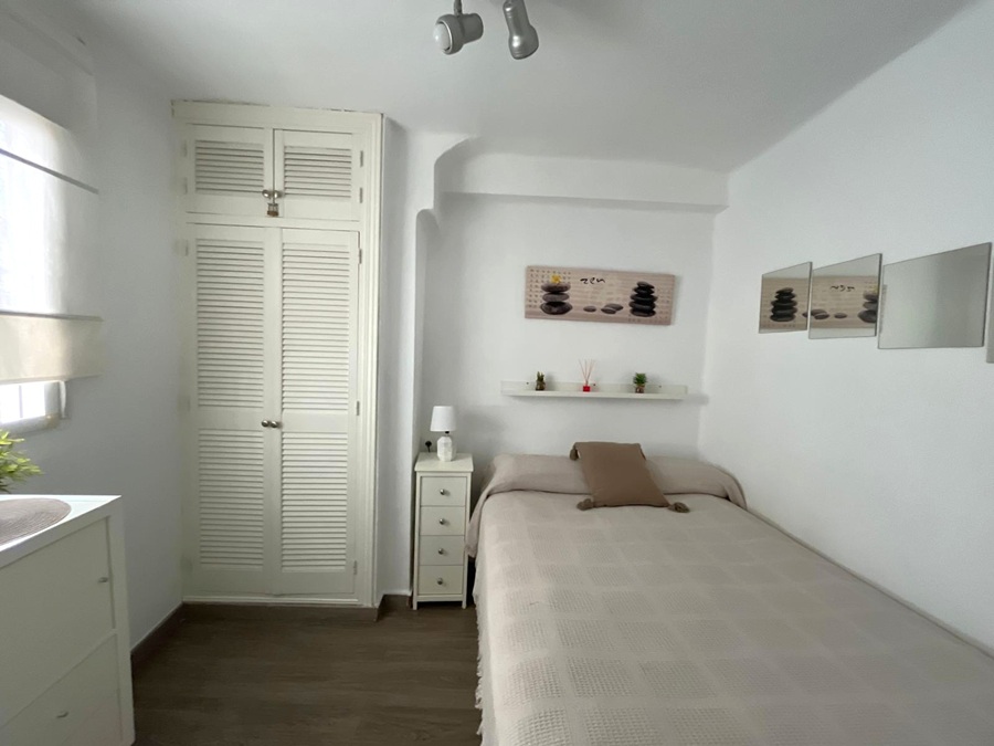 Location, location, location! Modern and bright apartment 1 minute from the Balcón de Europa