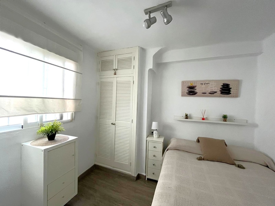 Location, location, location! Modern and bright apartment 1 minute from the Balcón de Europa