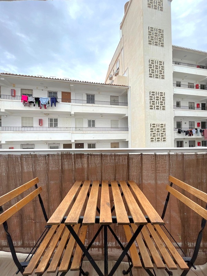 Location, location, location! Modern and bright apartment 1 minute from the Balcón de Europa
