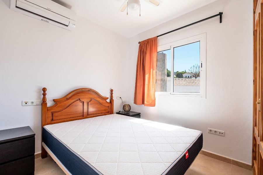 Doppelhaushälfte mit Dachterrasse und Blick auf das Meer und Nerja