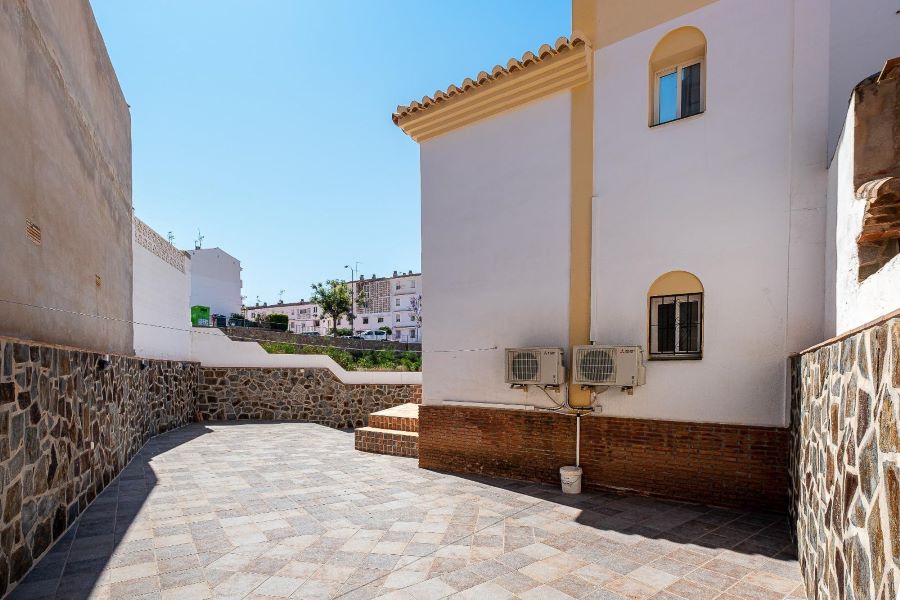 Doppelhaushälfte mit Dachterrasse und Blick auf das Meer und Nerja