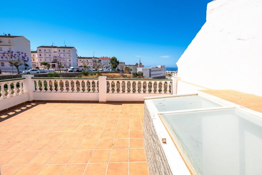 Doppelhaushälfte mit Dachterrasse und Blick auf das Meer und Nerja