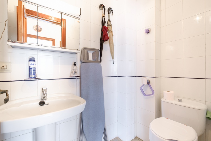 Beautiful apartment with large terrace and communal pool in the Parador area