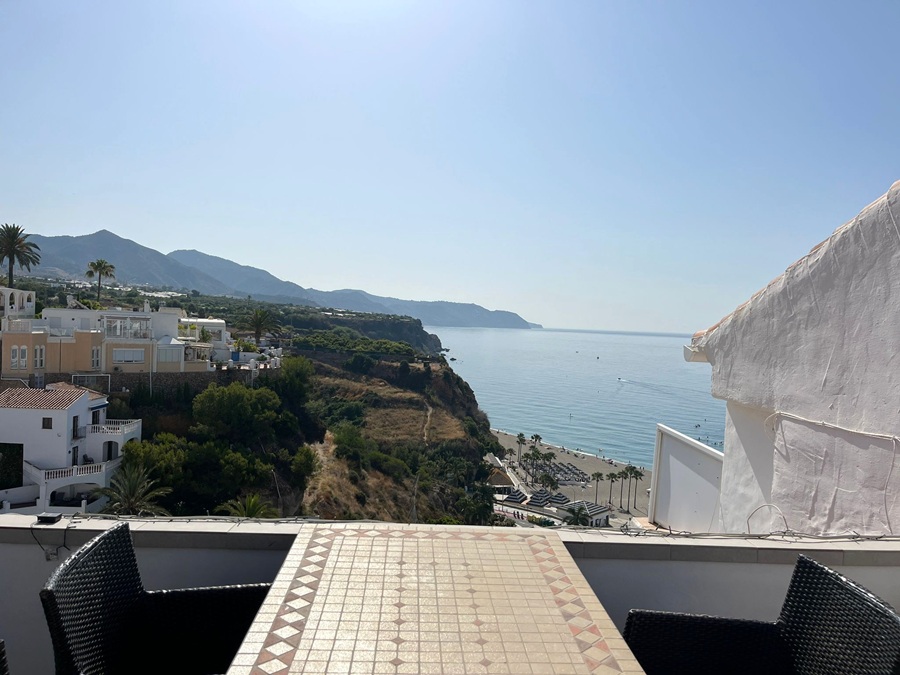 Eksklusiv eiendom med drømmeaktig utsikt over havet og fjellene i Capistrano Playa, Nerja