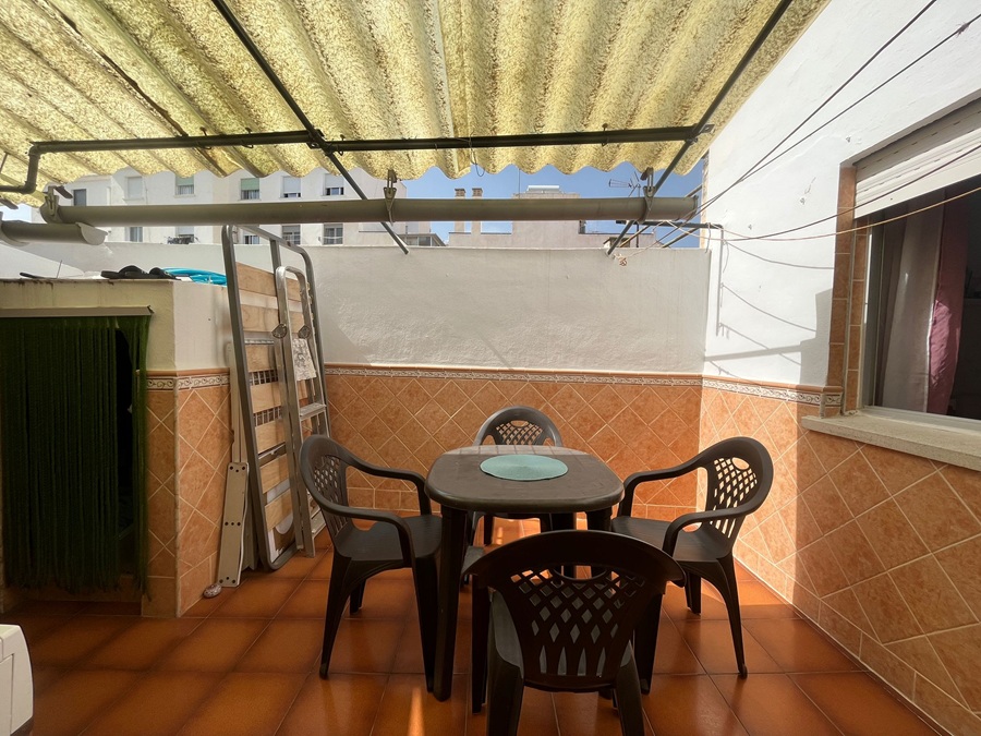 Incantevole appartamento con 3 camere da letto nel cuore di Nerja - tutto a portata di mano e senza bisogno di un'auto!