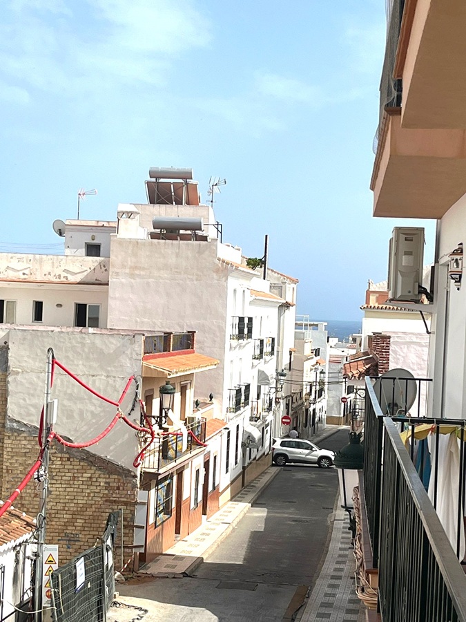 Incantevole appartamento con 3 camere da letto nel cuore di Nerja - tutto a portata di mano e senza bisogno di un'auto!