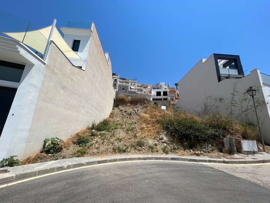 Ideell tomt på 158m2 for å bygge ditt drømmehus på Costa del Sol!