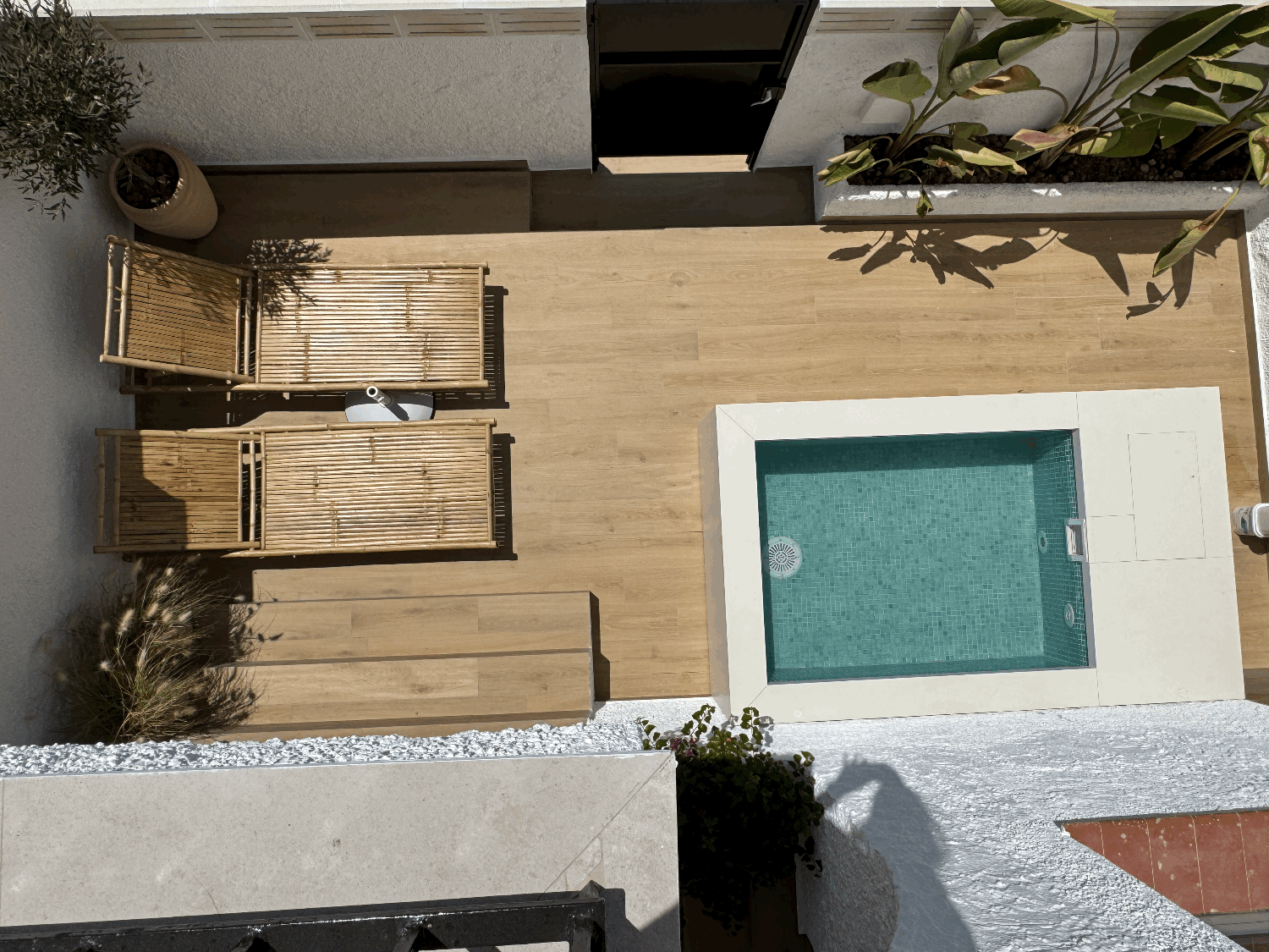 Gerenoveerd woning met prive plunge pool op een toplocatie in Nerja, op 500 meter van het strand van Burriana