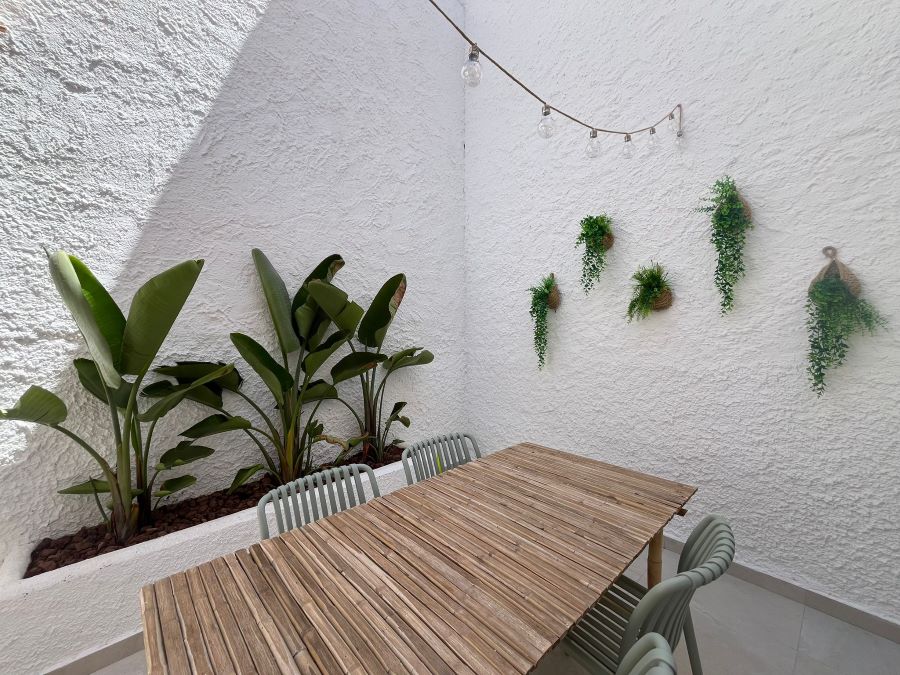 Gerenoveerd woning met prive plunge pool op een toplocatie in Nerja, op 500 meter van het strand van Burriana