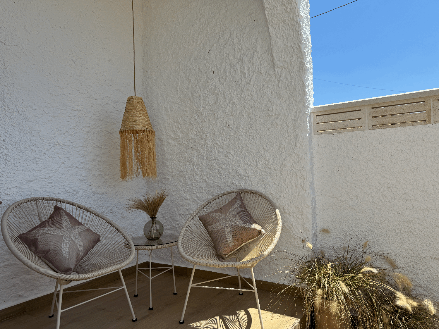 Gerenoveerd woning met prive plunge pool op een toplocatie in Nerja, op 500 meter van het strand van Burriana