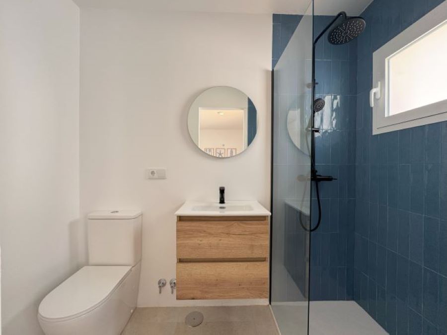 Gerenoveerd woning met prive plunge pool op een toplocatie in Nerja, op 500 meter van het strand van Burriana
