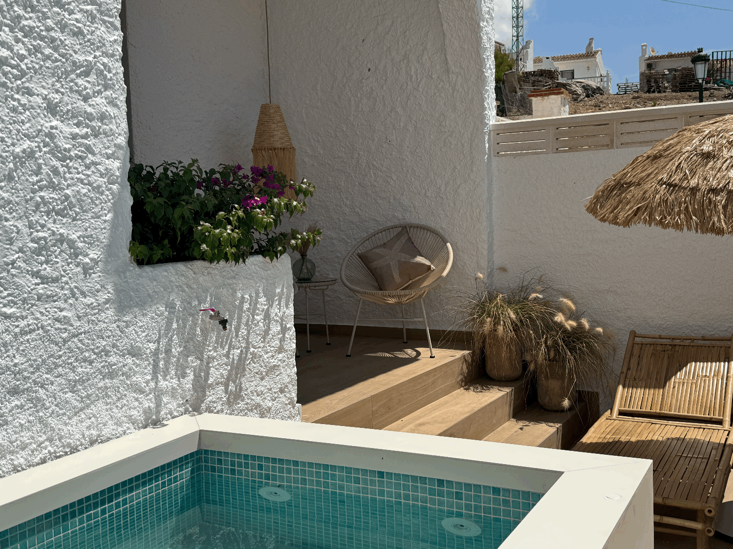 Gerenoveerd woning met prive plunge pool op een toplocatie in Nerja, op 500 meter van het strand van Burriana