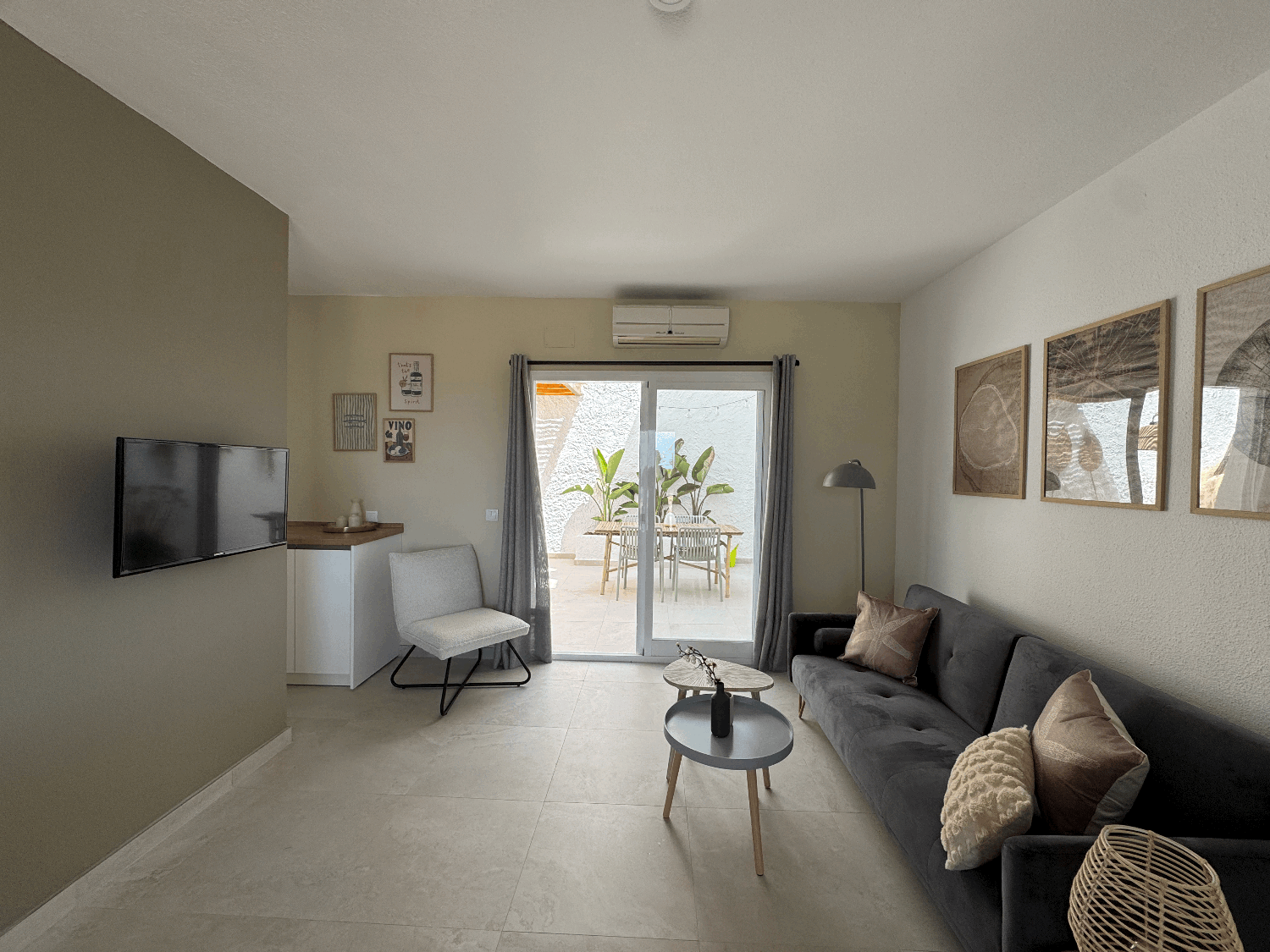 Gerenoveerd woning met prive plunge pool op een toplocatie in Nerja, op 500 meter van het strand van Burriana