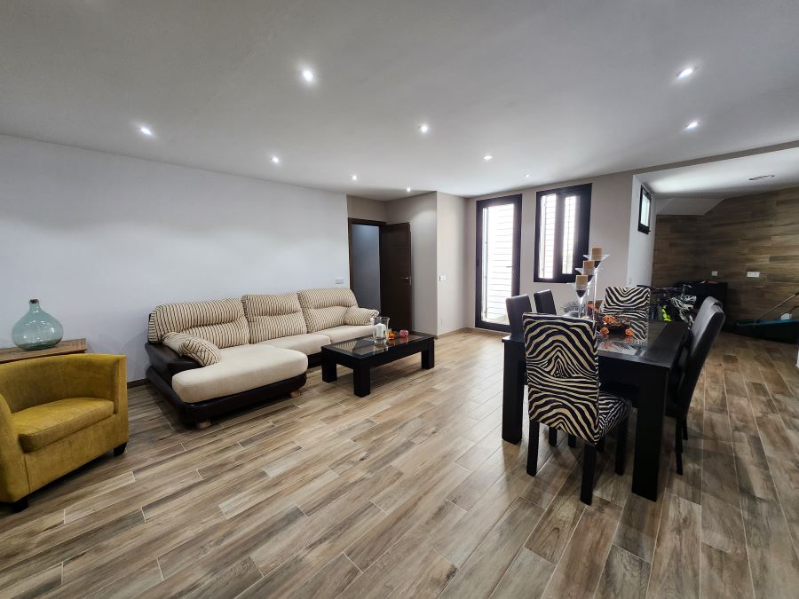 Moderne villa i Nerja med havudsigt, privat pool og stor terrasse