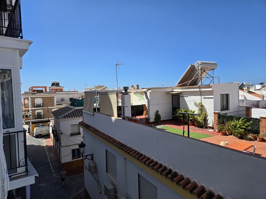 Smuk lejlighed med pool i Parador-området i Nerja