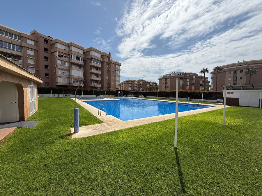 Charmant appartement aan het strand in Torrox Costa