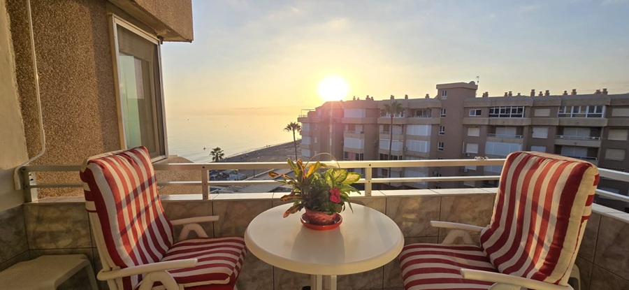 Charmant appartement aan het strand in Torrox Costa