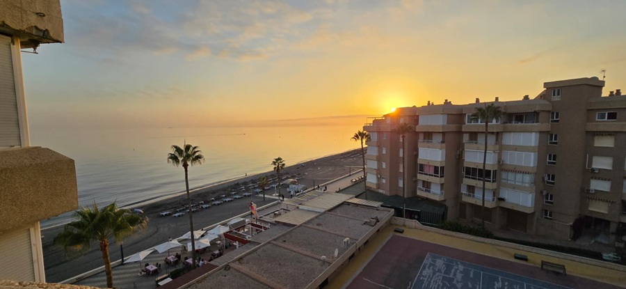 Charmant appartement aan het strand in Torrox Costa