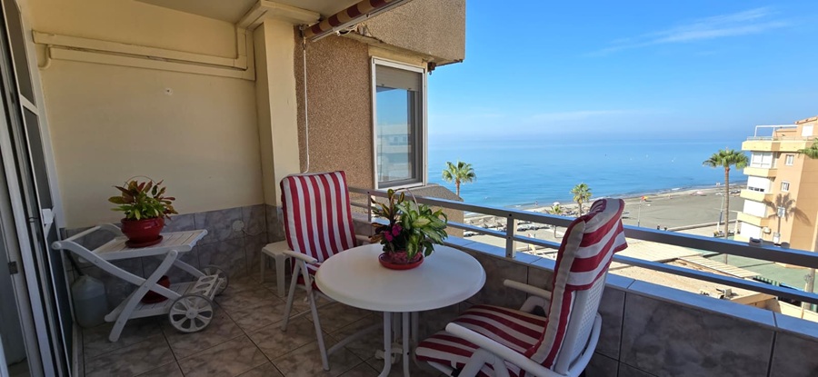 Charmant appartement aan het strand in Torrox Costa