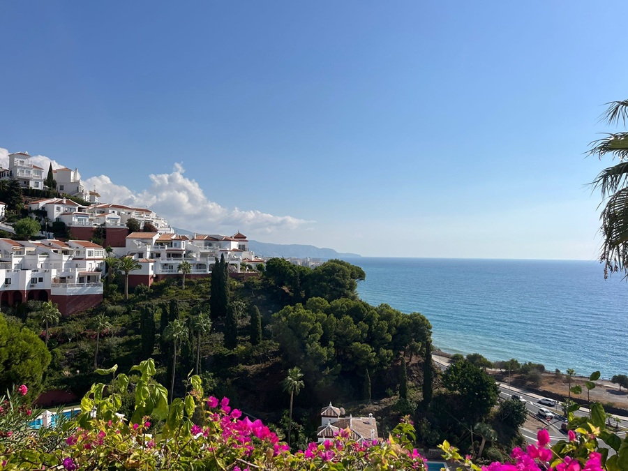 Lejlighed med smuk havudsigt i den populære urbanisering Ladera del Mar 1 – Nerja
