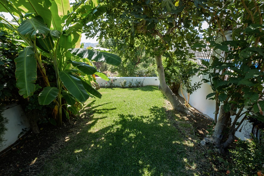 Fritliggende villa med privat pool og havudsigt i El Mirador de las Lomas - Frigiliana