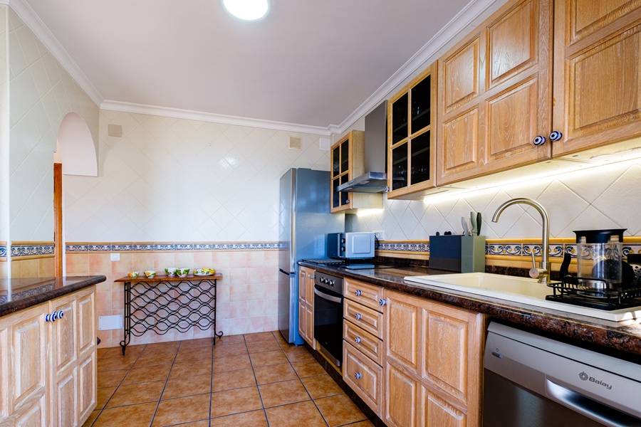 Fritliggende villa med privat pool og havudsigt i El Mirador de las Lomas - Frigiliana