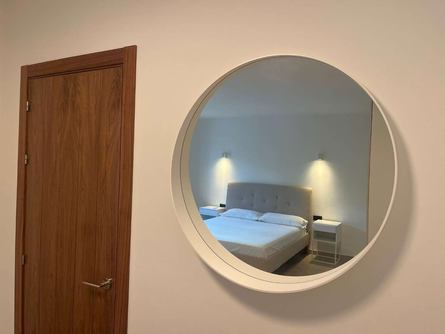 Imponerende fritliggende villa med havudsigt, privat pool og ideel beliggenhed nær Playa Burriana – Nerja