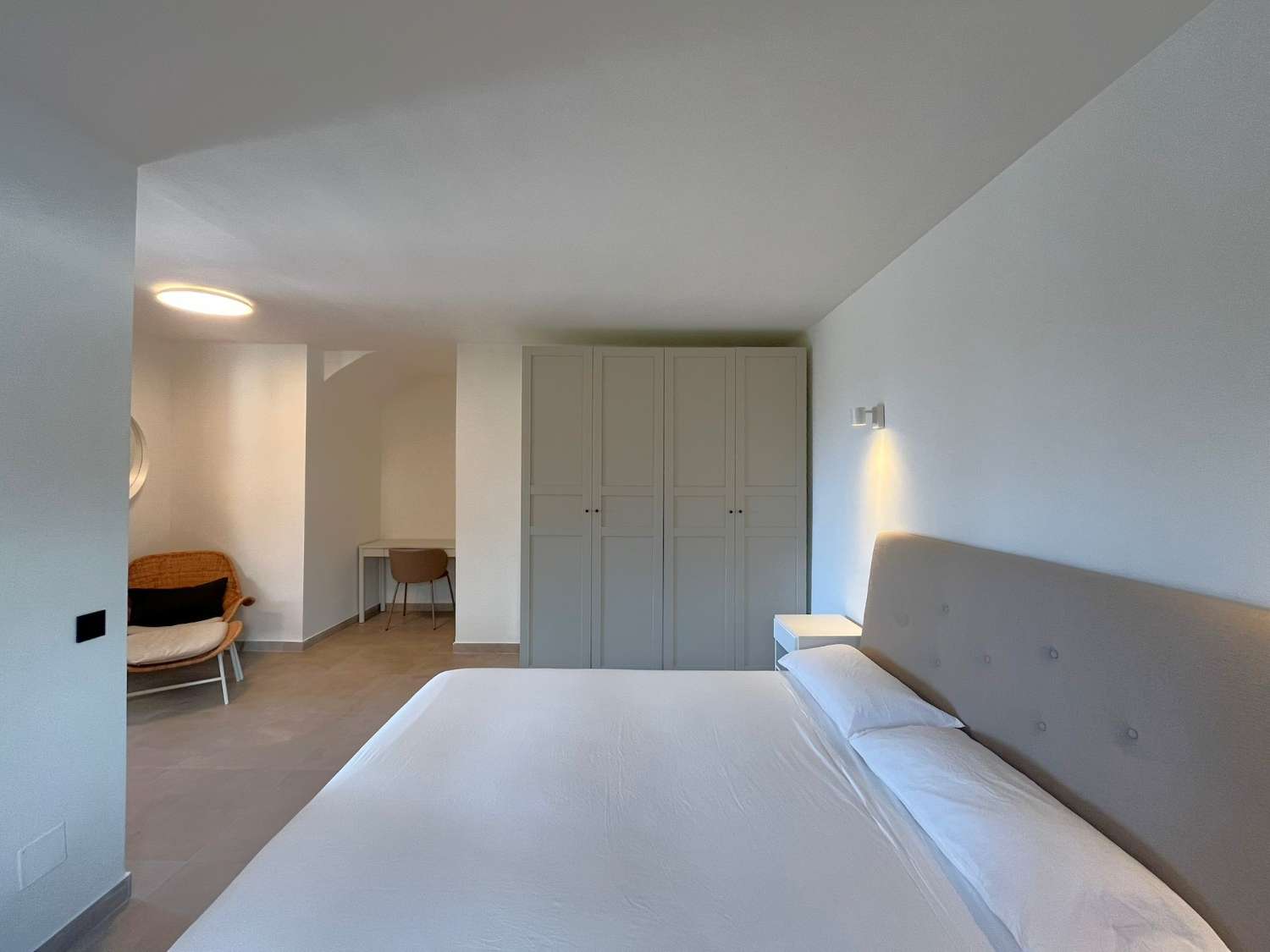 Imponerende fritliggende villa med havudsigt, privat pool og ideel beliggenhed nær Playa Burriana – Nerja