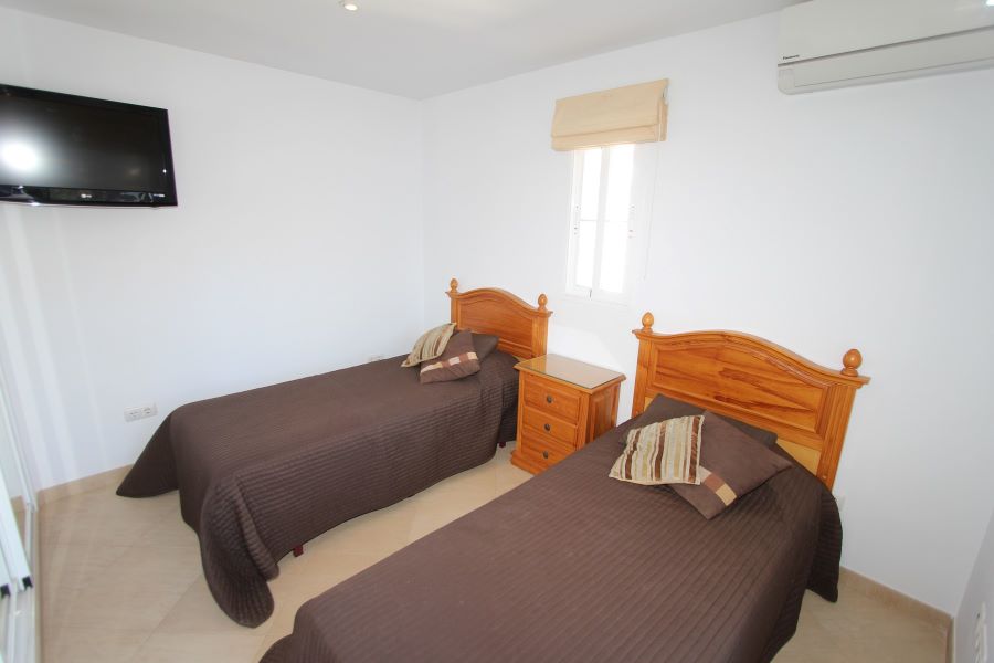 Villa med privat pool 500 meter fra Burriana-stranden