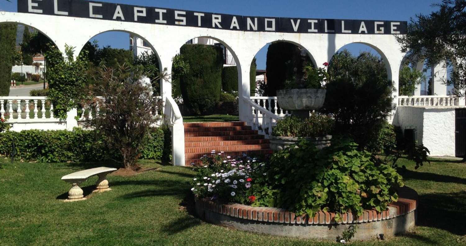 Attraktiv lejlighed med havudsigt i den populære Capistrano Village