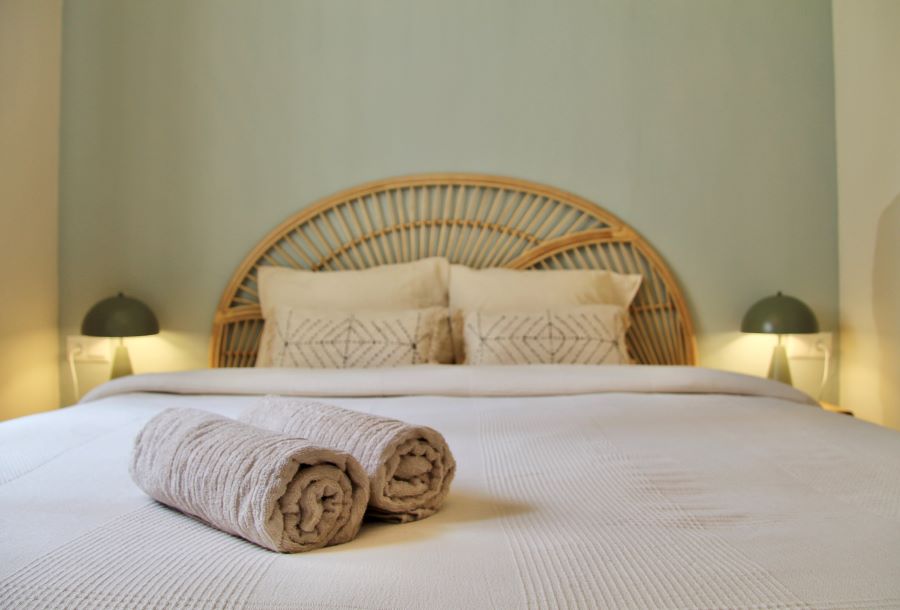 Fantastisk stuga med havsutsikt från den rymliga balkongen, bara sex minuters promenad från Burriana-stranden, Nerja.