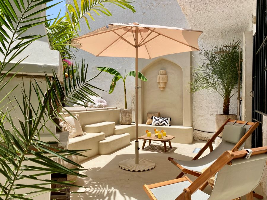 Fantastisk stuga med havsutsikt från den rymliga balkongen, bara sex minuters promenad från Burriana-stranden, Nerja.