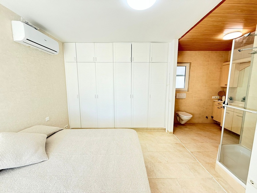 Villa med privat pool i Torrox Costa (El Peñoncillo) med havsutsikt.