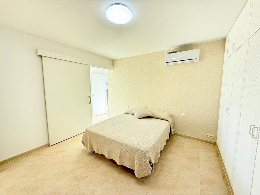 Villa med privat pool i Torrox Costa (El Peñoncillo) med havsutsikt.