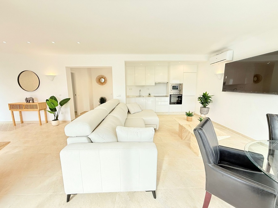 Villa med privat pool i Torrox Costa (El Peñoncillo) med havsutsikt.