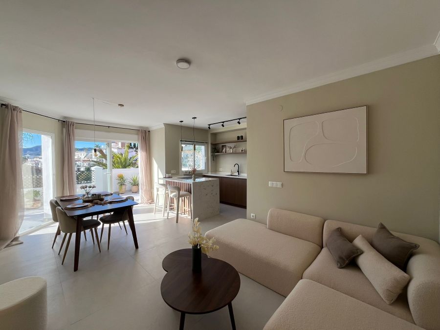 Vakkert renovert leilighet med havutsikt i Nerja