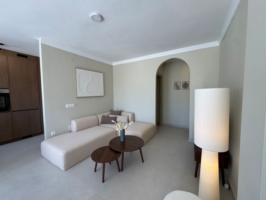 Vakkert renovert leilighet med havutsikt i Nerja