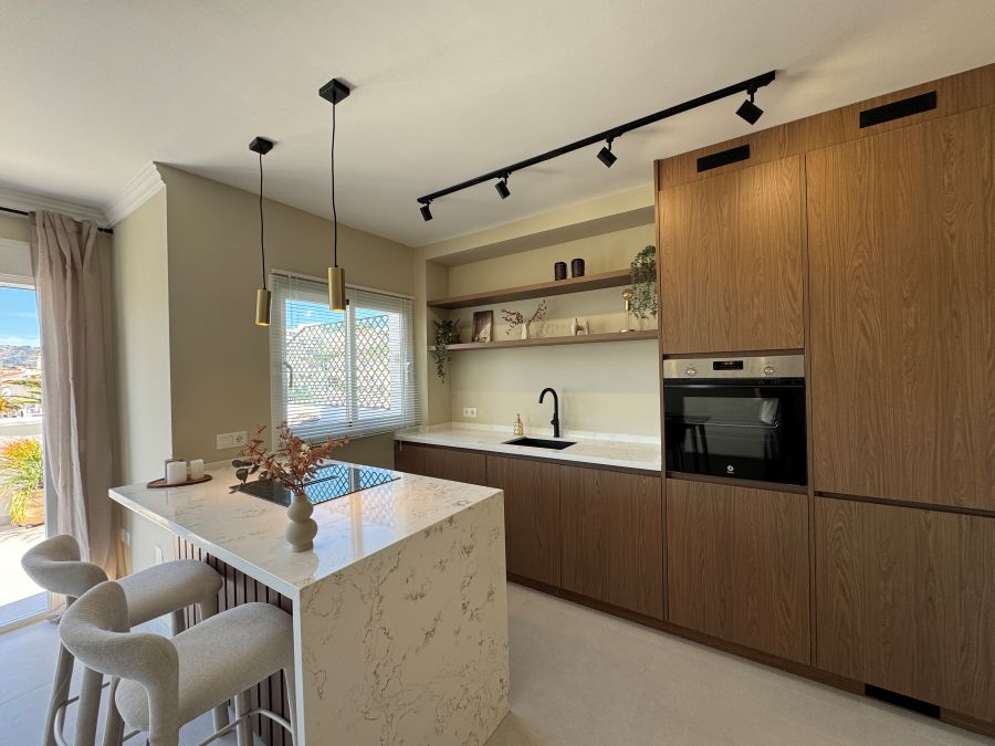 Vakkert renovert leilighet med havutsikt i Nerja