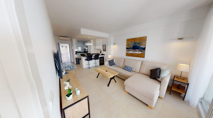 Apartamento moderno con vistas al mar en urbanización Verde Mar, Nerja