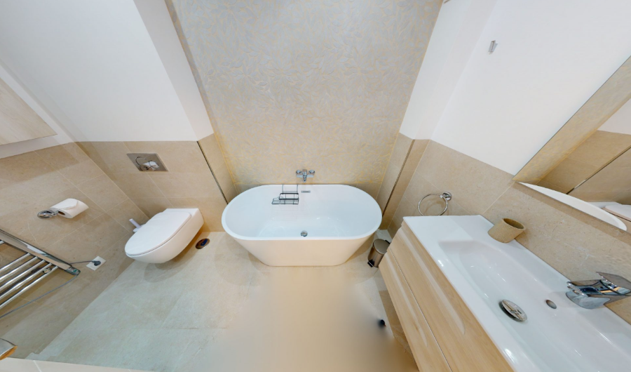 Apartamento moderno con vistas al mar en urbanización Verde Mar, Nerja